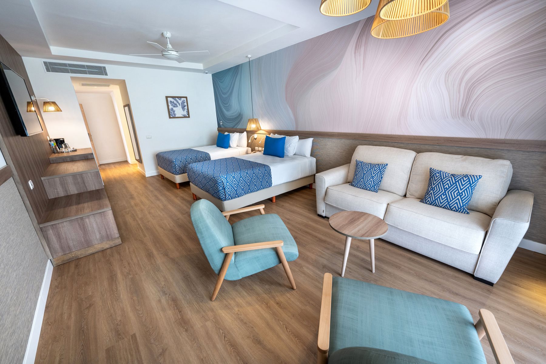 PUJ-Bahia-Principe-Grd-Punta-Cana-Room-Jr-St-Premium-01