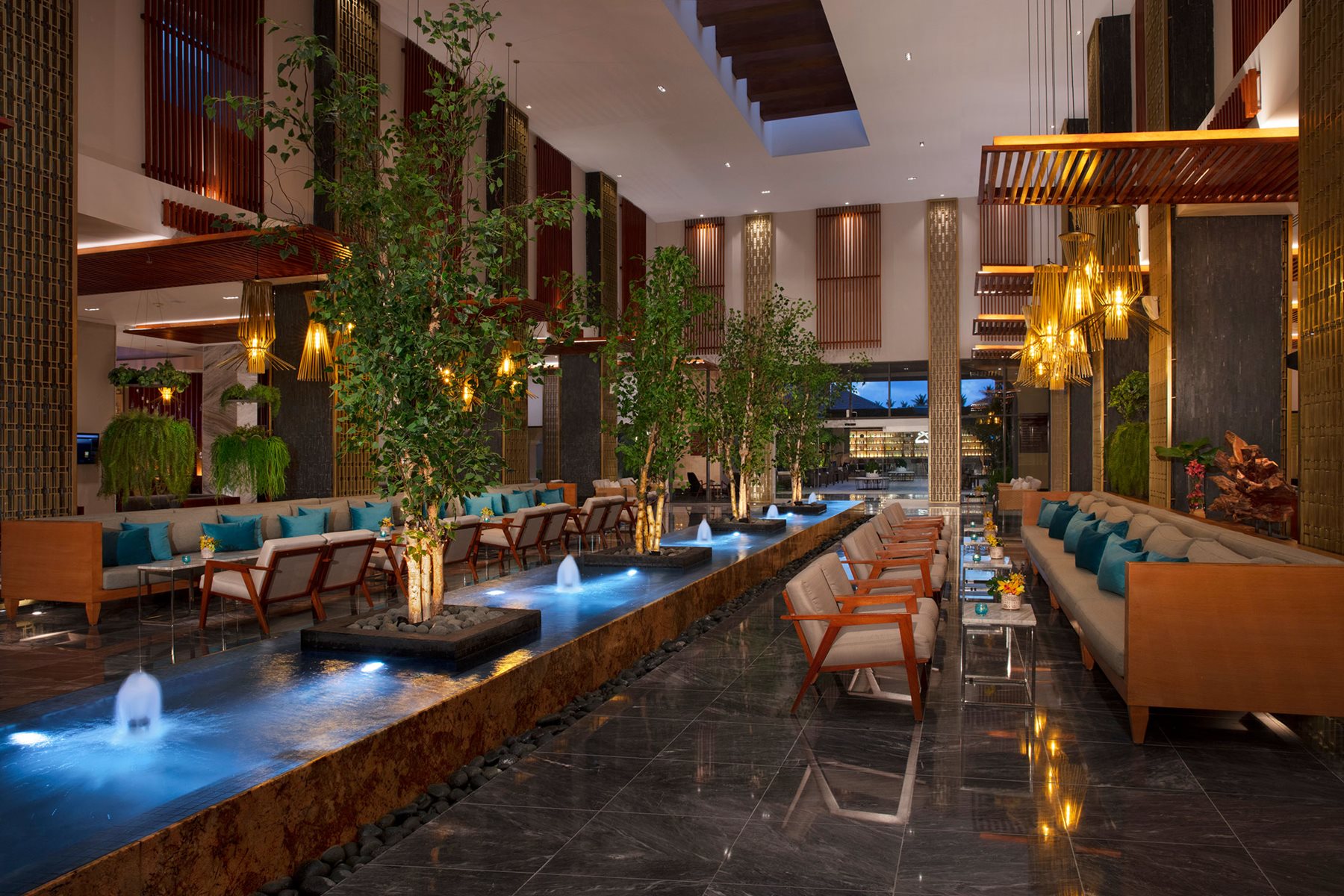 PUJ-Secrets-Royal-Beach-Lobby-001