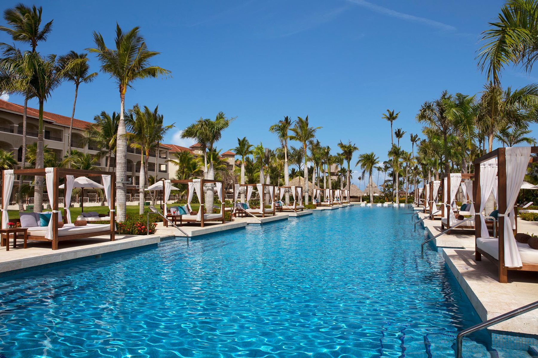 PUJ-Secrets-Royal-Beach-Pool-Quiet-006
