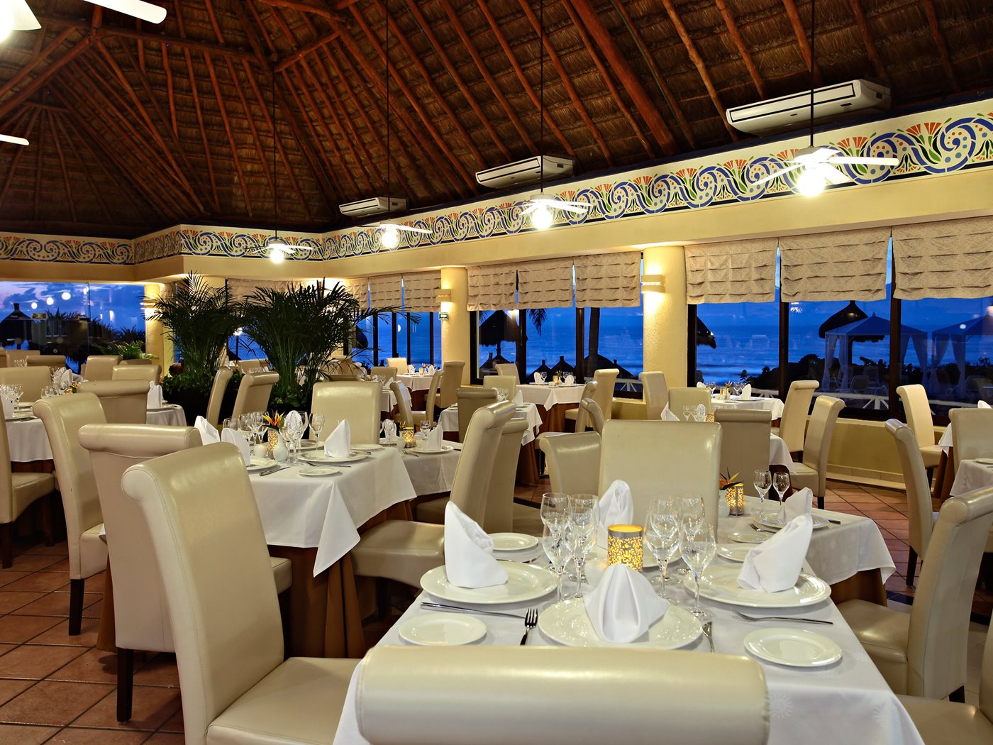 RIV-Bahia-Principe-Luxury-Akumal-Resto-Frutos-del-Mar-001