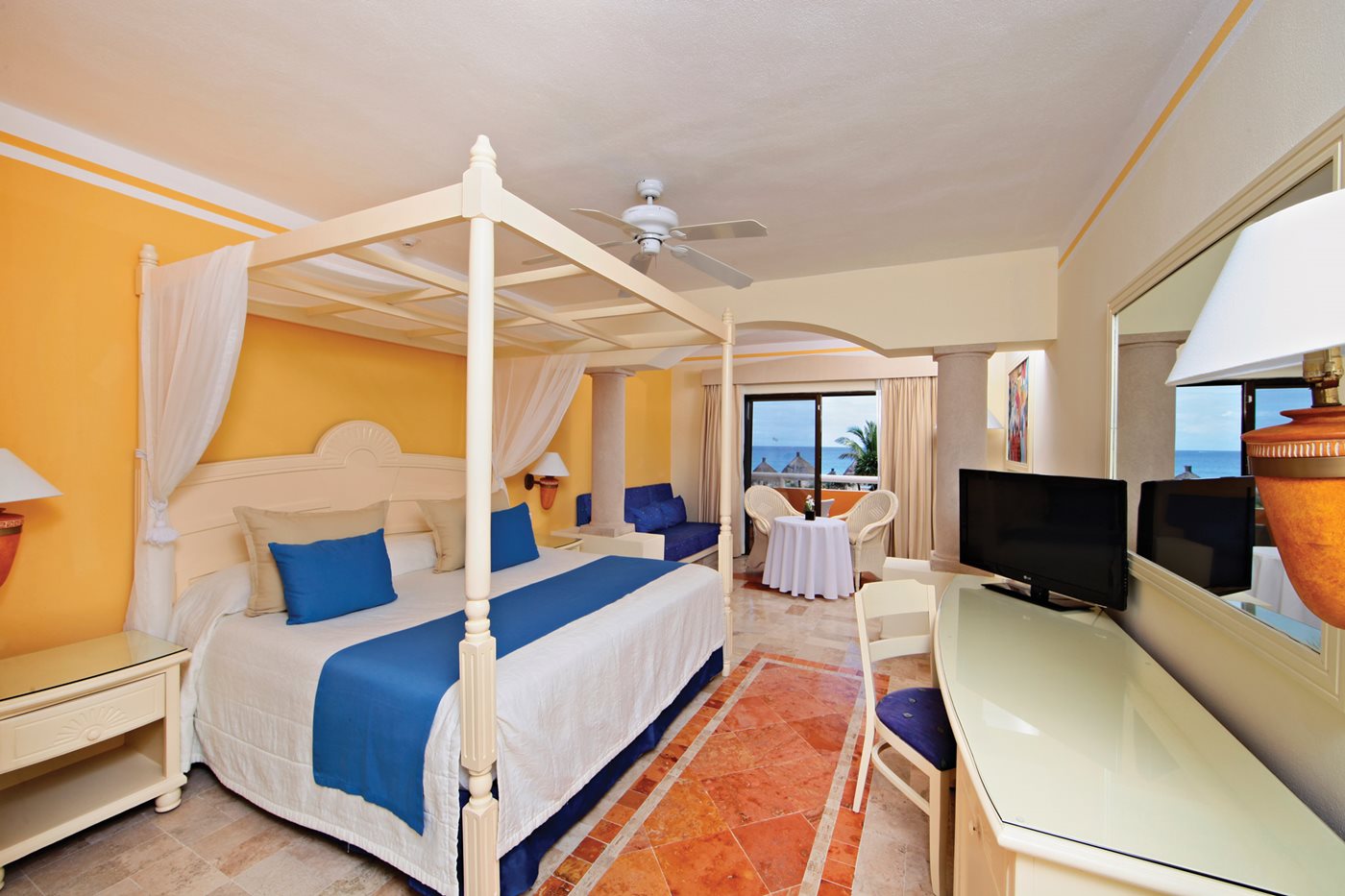 RIV-Luruxy-Bahia-Principe-Akumal-Junior-Suite-Superior-Oceanfront-001