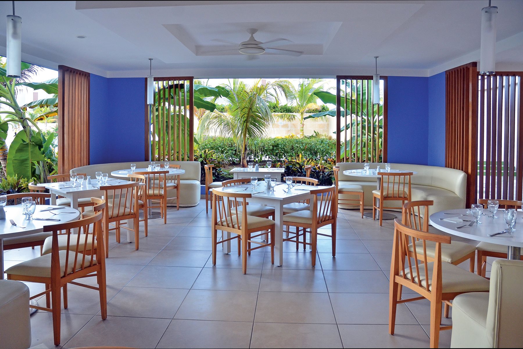 SNU-Grand-Aston-Cayo-Brujas-Resto-SnackBar-02