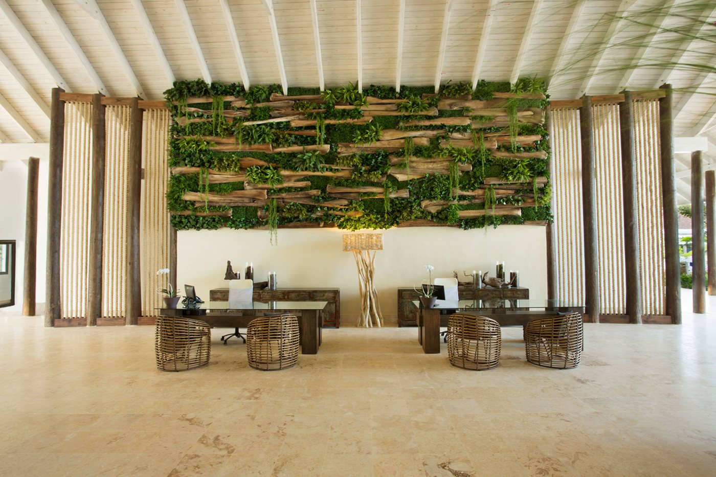 Viva-Wyndham-V-Lobby-001