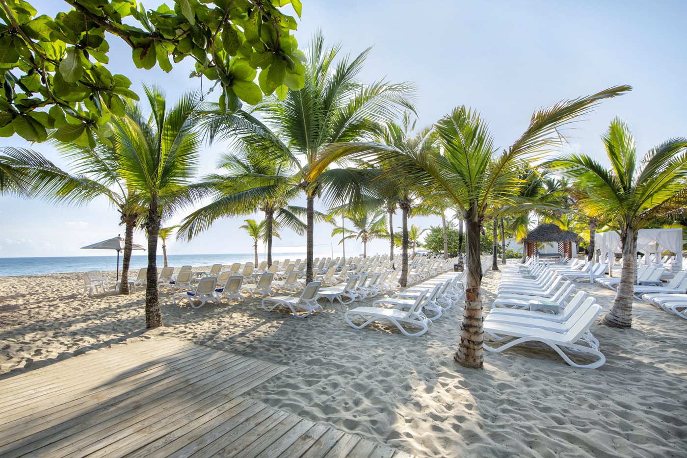 pop-viva-wyndham-v-heaven-beach-02