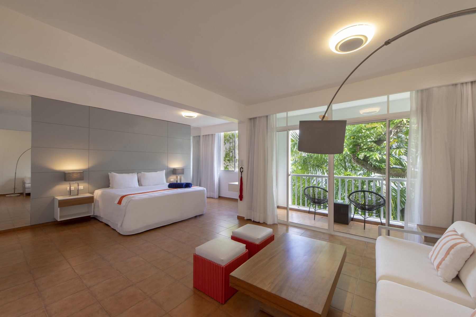 pop-viva-wyndham-v-heaven-room-js-amnesia-ao-01.jpg