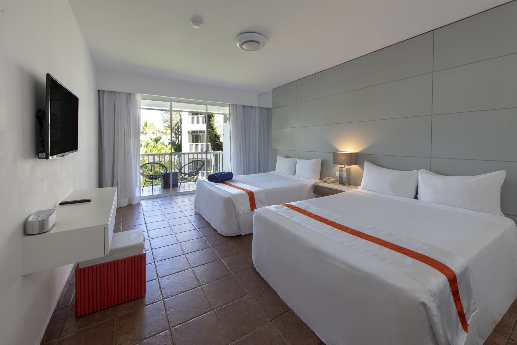 pop-viva-wyndham-v-heaven-room-nirvana-01