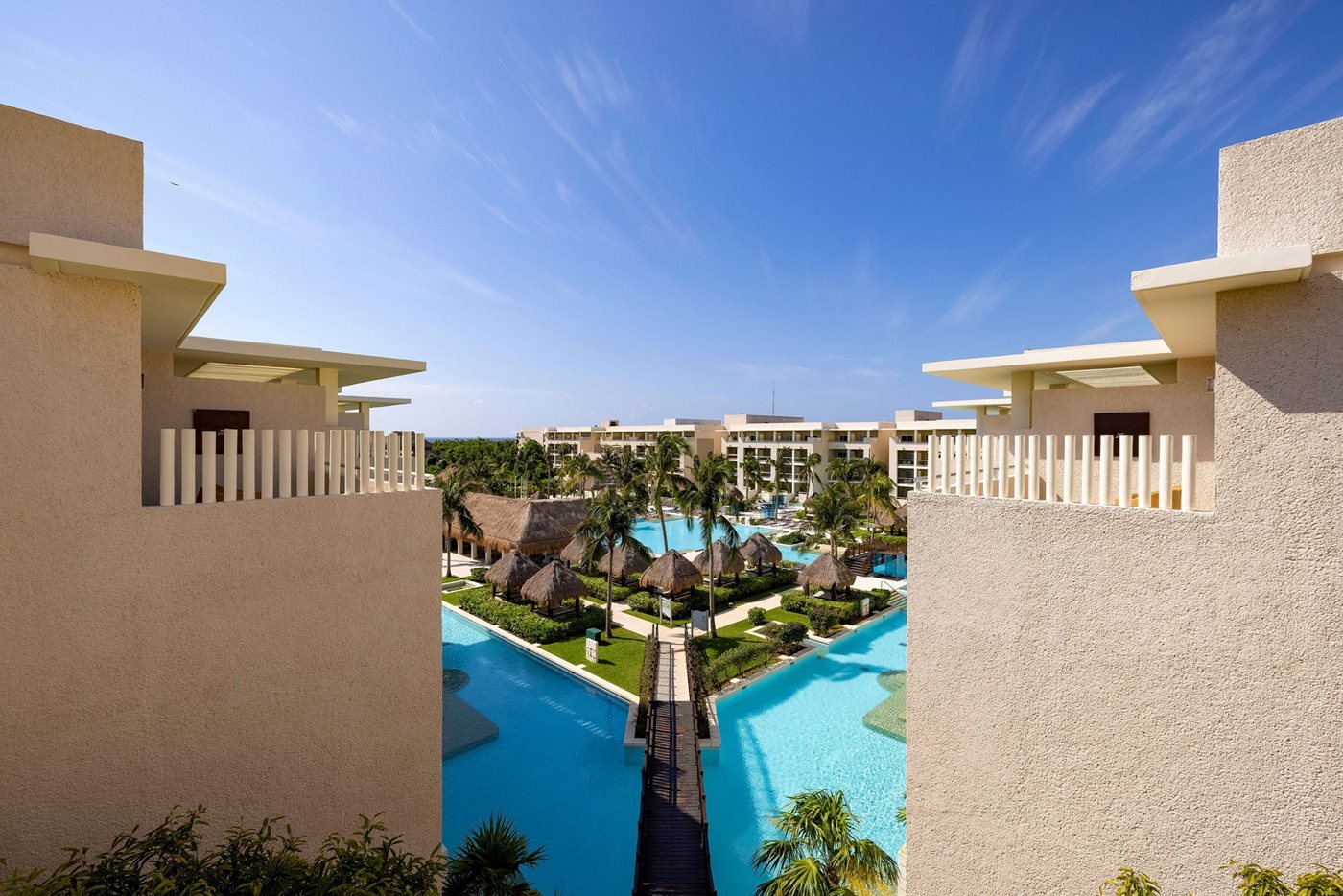RIV-Paradisus-La-Perla-Pool-008