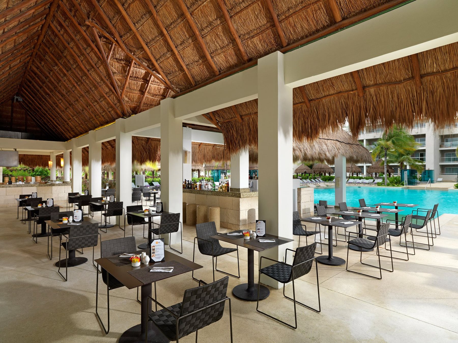 RIV_ParadisusLaEsmeralda_Resto_010_SunsetGrill
