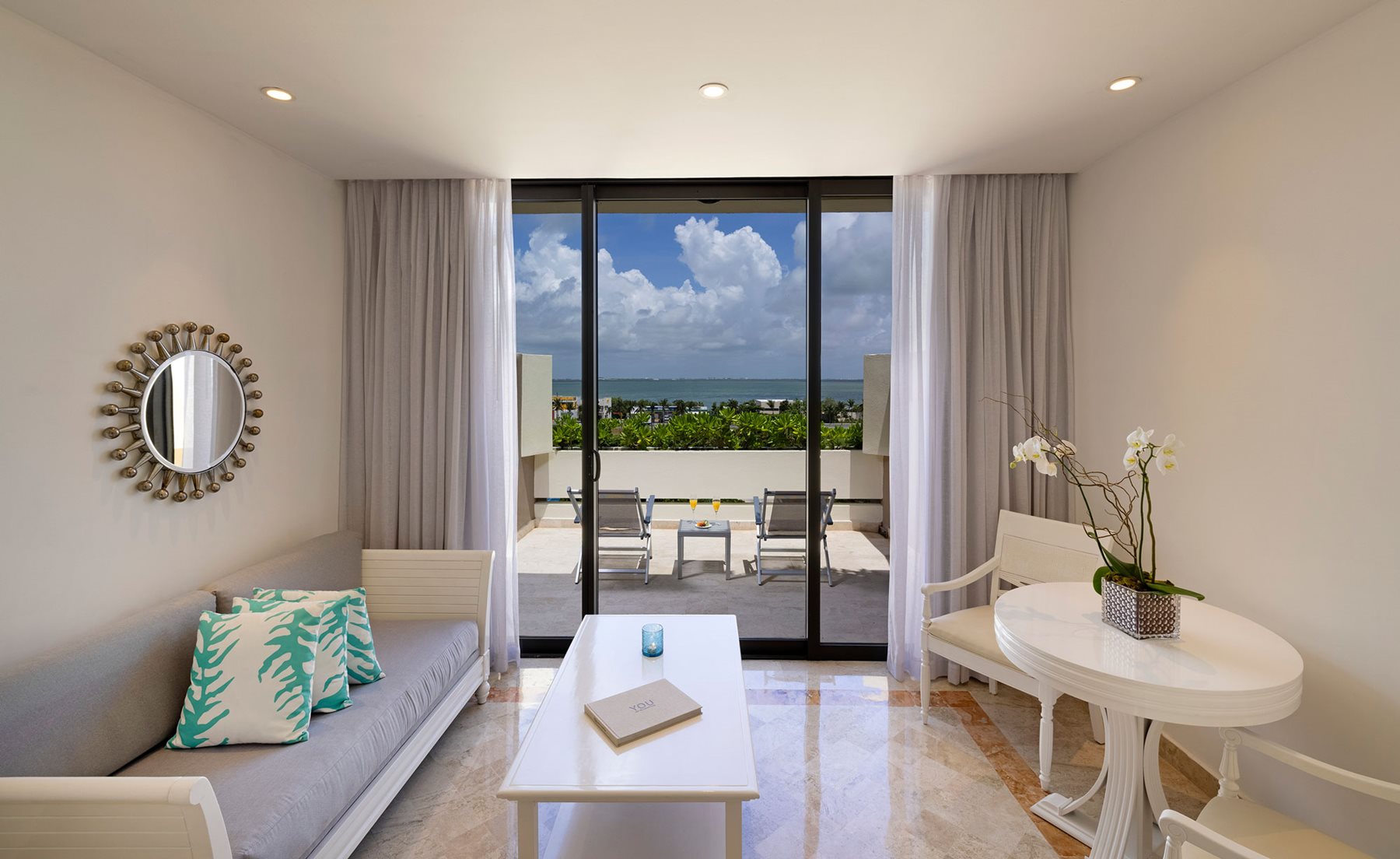 CUN-Paradisus-Cancun-Room-The-Reserve-Deluxe-Lagoon-Jr-Suite-01