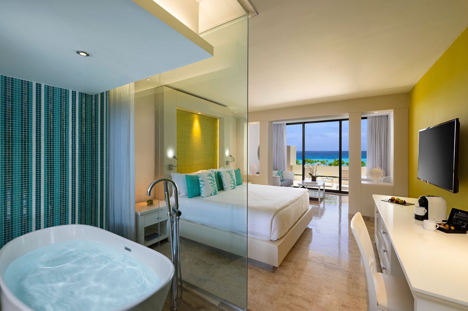 CUN-Paradisus-Cancun-Room-The-Reserve-Deluxe-OV-Jr-Suite-LC