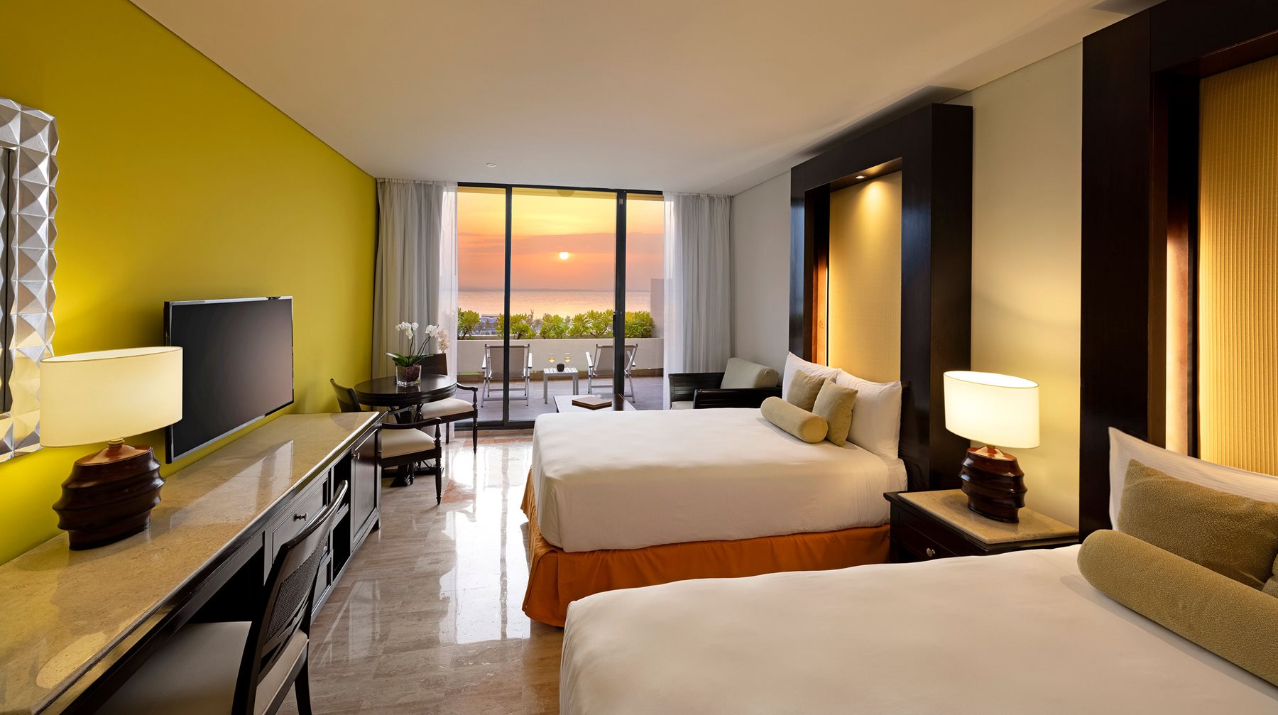 CUN_ParadisusCancun_Rm-DlxLngVw_001