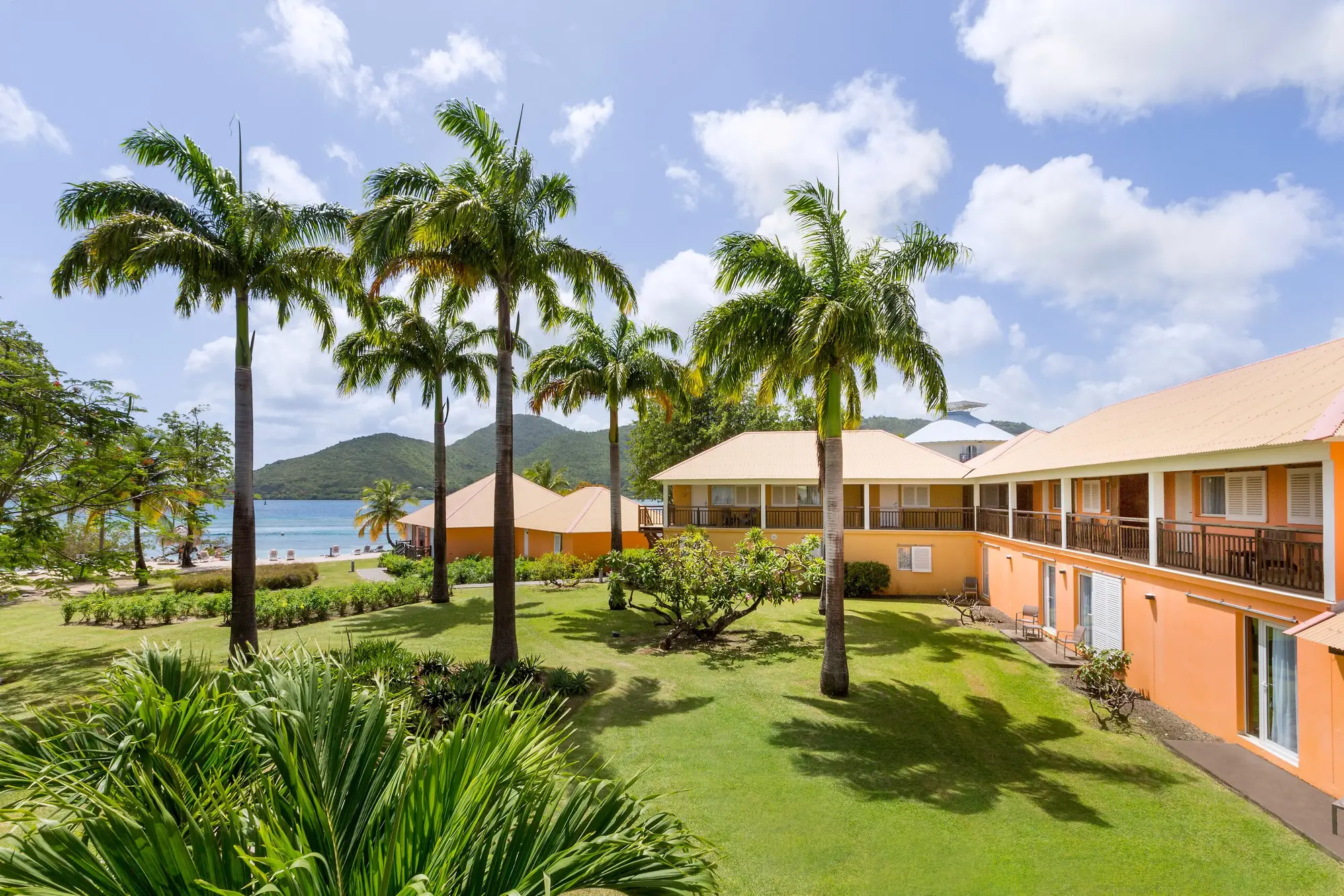 https___ns.clubmed.com_dream_PRODUCT_CENTER_DESTINATIONS_SUN_Caraibes___Amerique_du_Nord_Martinique_Les_Boucaniers_183091-aunurtl8mw-swhr