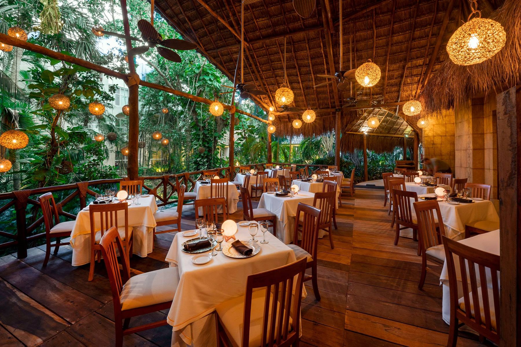 riv-wynd-azteca-resto-xul-ha-01
