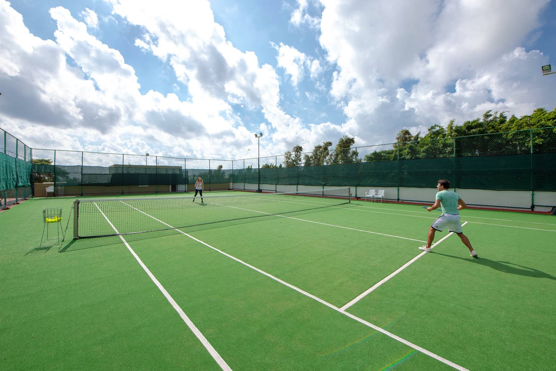 riv-wynd-azteca-tennis-01