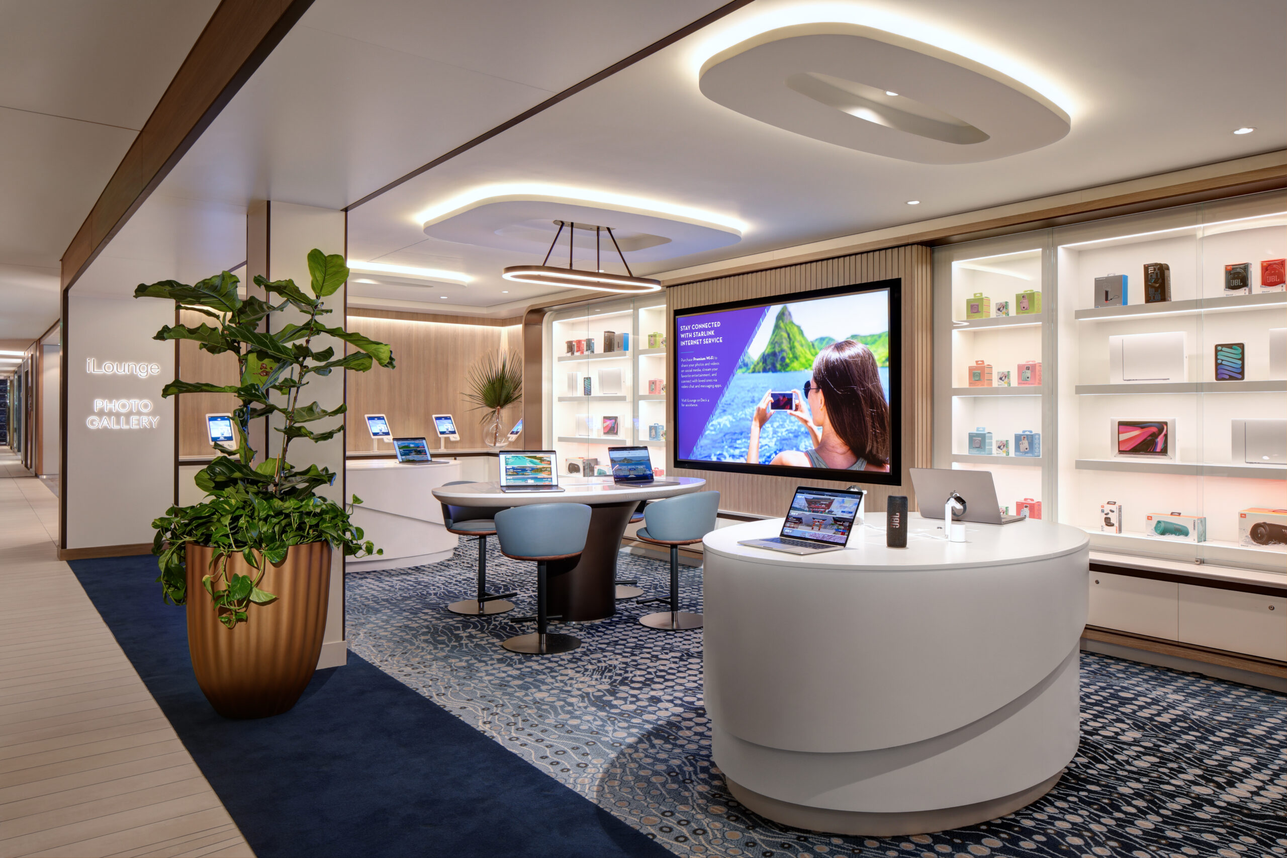 iLounge - Photo Gallery