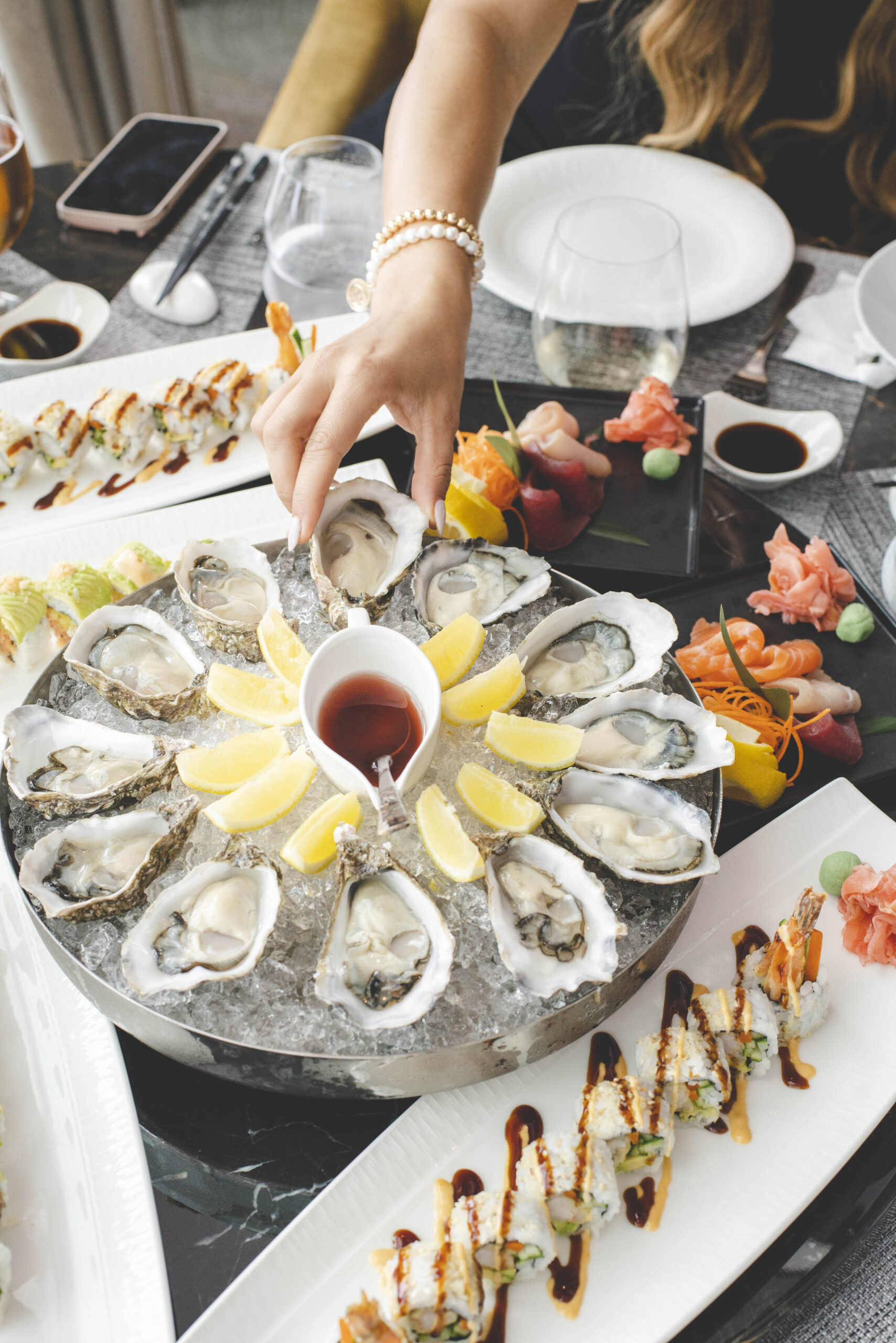 CEL_AX_Raw_on_5_Oysters_2