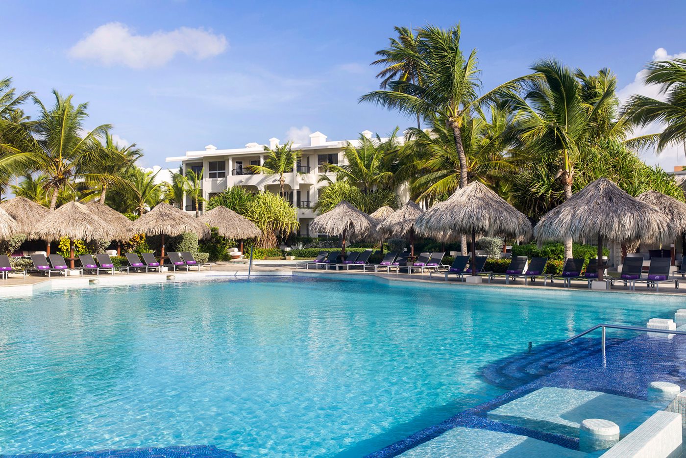 PUJ-The-Reserve-Paradisus-Palma-Real-Pool-004