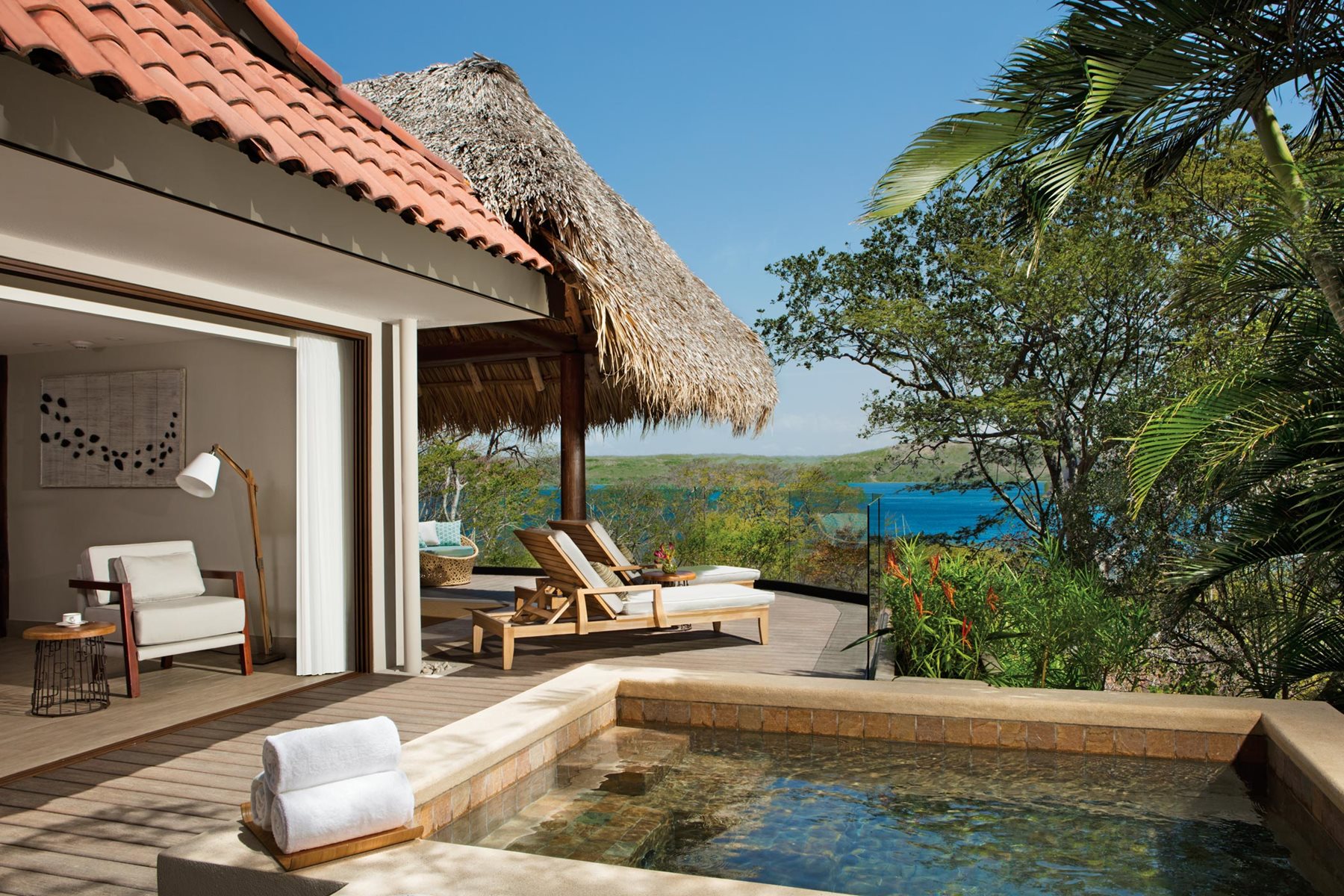 LIR-Secrets-Papagayo-Room-PC-Presidential-Suite-01