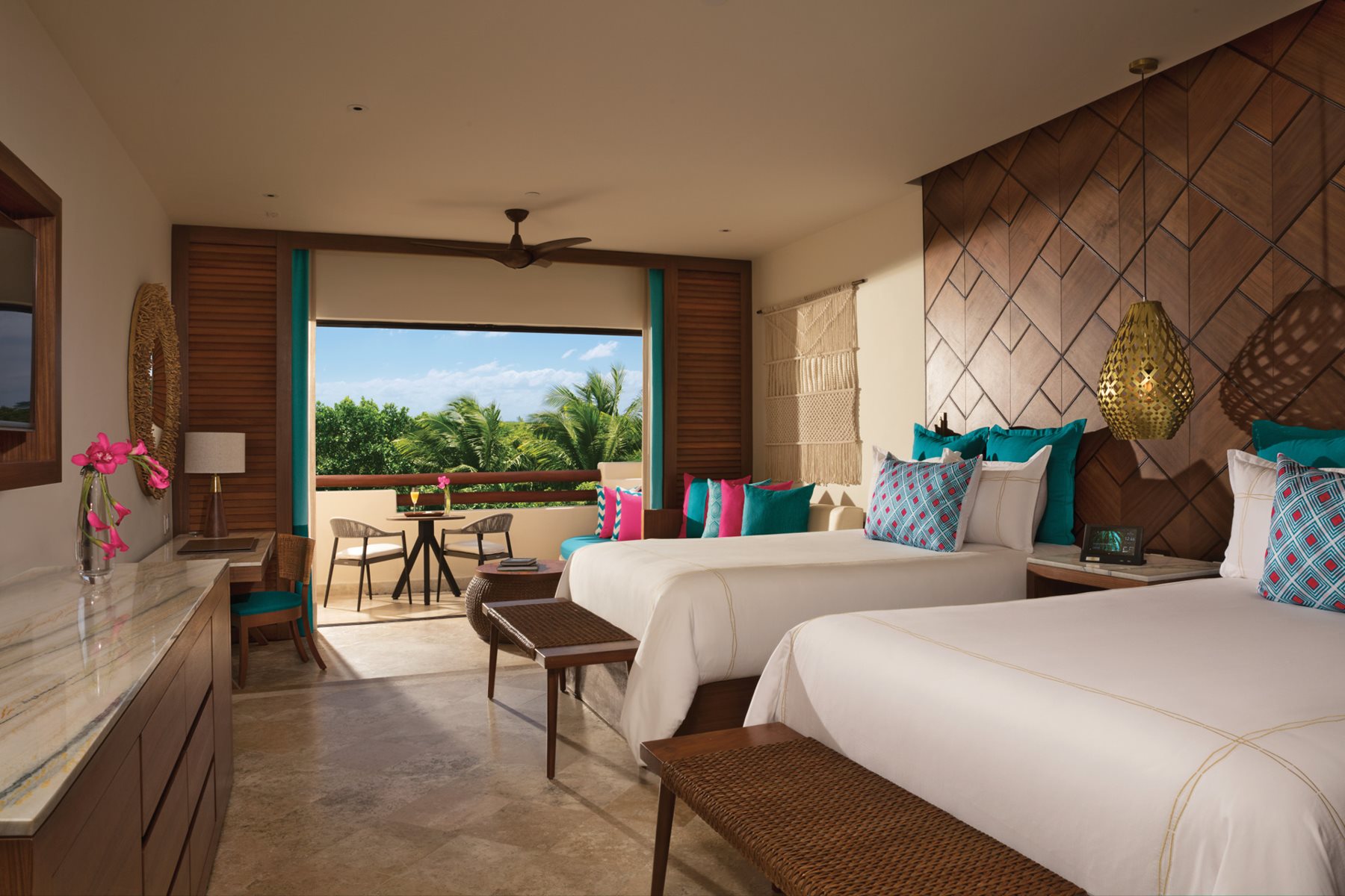 riv-secrets-maroma-beach-room-js-tv-dbl-01.jpg