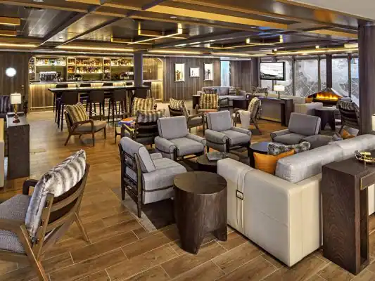 dest-d-ship-expedition-lounge.jpg.image.533.400.high